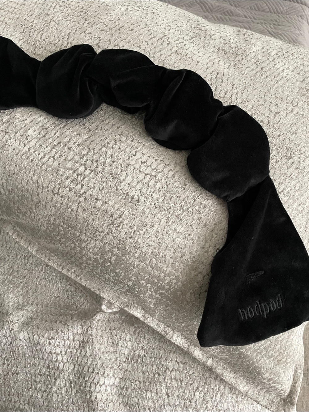 Nodpod eye wrap in black